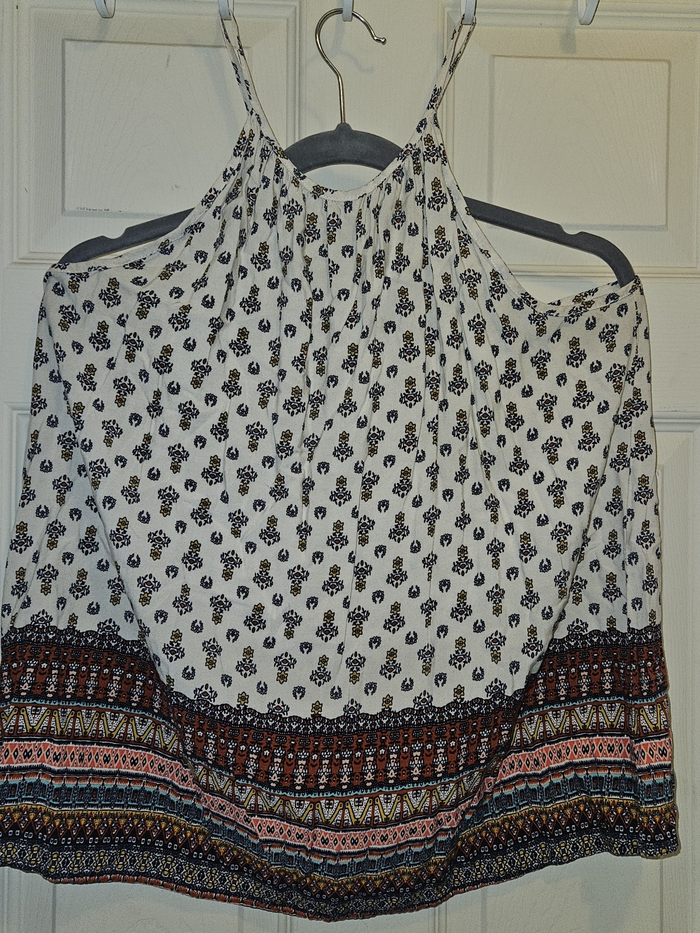 Mossimo Supply Co. White Floral-Print Cold-Shoulder Tank with Multicolor Hem